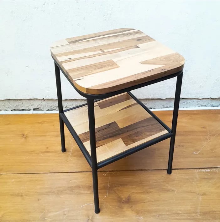 Mesa ratona de madera